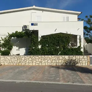 Apartman Oaza, Razanac